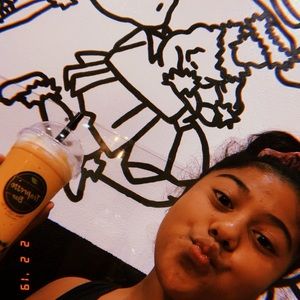 Meet your Posher, Talia